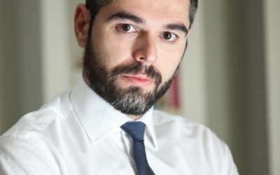 Η μικρά πλην έντιμος Ελλάς